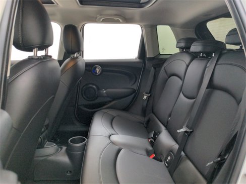 Used 2020 MINI Cooper 4-Door Hardtop w/ Storage Package image 36
