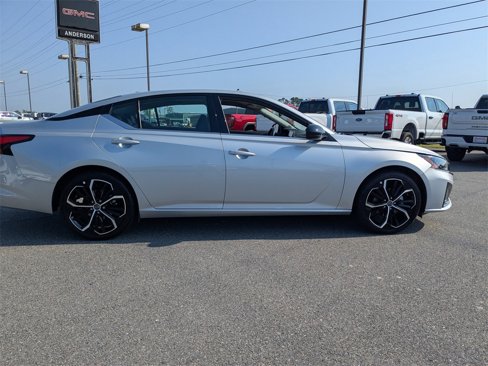 Used 2024 Nissan Altima 2.5 SR image 3
