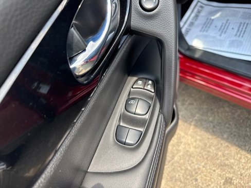 Certified 2020 Nissan Rogue Sport SV image 11