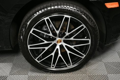 Used 2025 Porsche Macan image 39