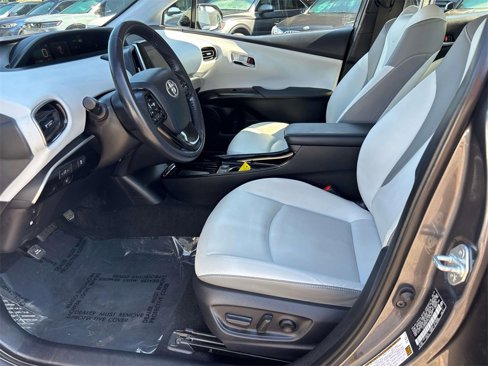Used 2020 Toyota Prius Prime XLE image 11