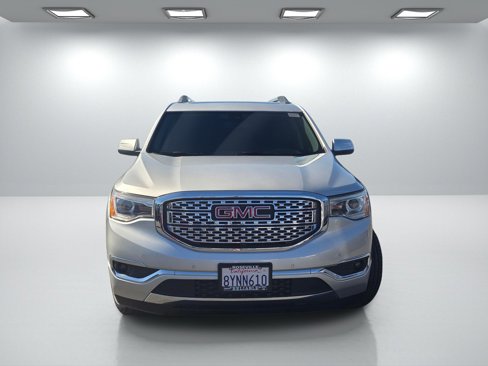 Used 2019 GMC Acadia Denali w/ Technology Package image 2