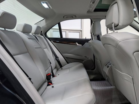 Used 2012 Mercedes-Benz C 250 Luxury image 21