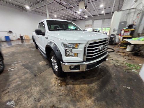 Used 2017 Ford F150 XLT w/ Equipment Group 301A Mid image 3