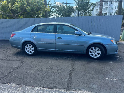 Used 2008 Toyota Avalon XL image 2