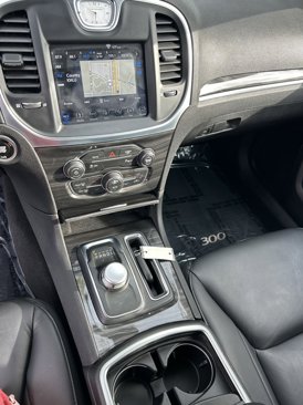 Used 2020 Chrysler 300 Touring L w/ 300 Premium Group image 18