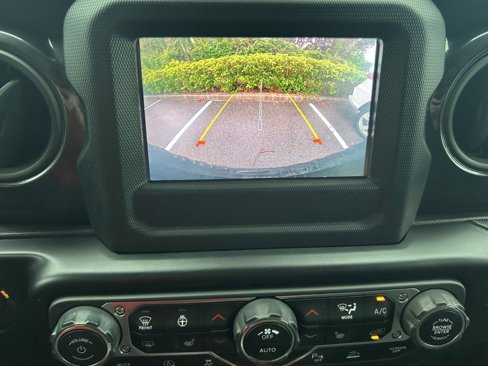 Used 2021 Jeep Wrangler Unlimited Sport image 28
