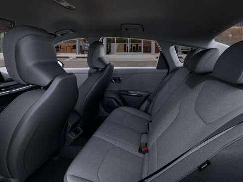 New 2025 Kia K4 LXS image 18