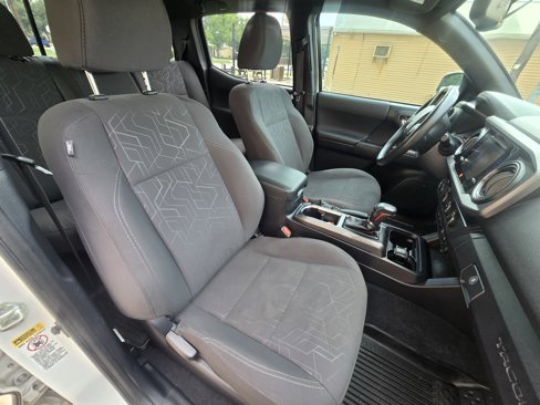 Used 2017 Toyota Tacoma SR5 image 9