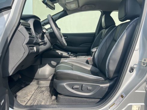 Used 2020 Nissan Leaf SL Plus image 6