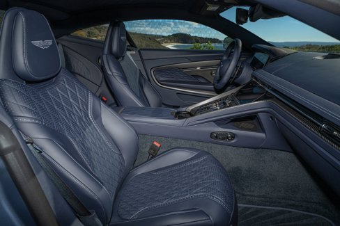 Used 2024 Aston Martin DB12 Coupe image 15