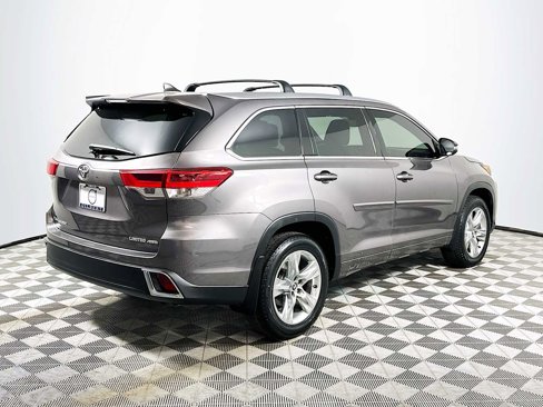 Used 2018 Toyota Highlander Limited image 7