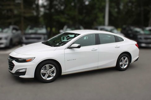 Used 2024 Chevrolet Malibu LS w/ Driver Confidence Package image 4