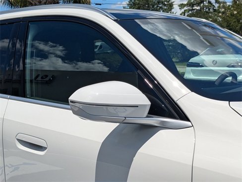 New 2025 BMW X3 xDrive30i w/ Convenience Package image 12