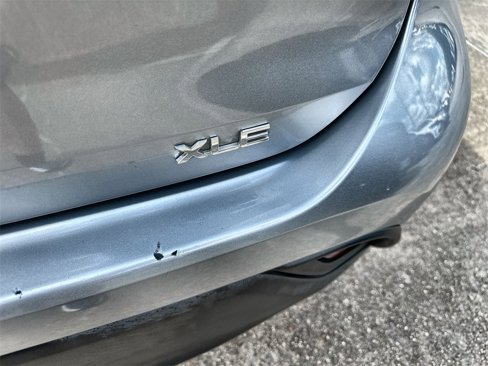 Used 2020 Toyota Highlander XLE image 14