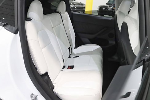 Used 2023 Tesla Model Y Performance image 29