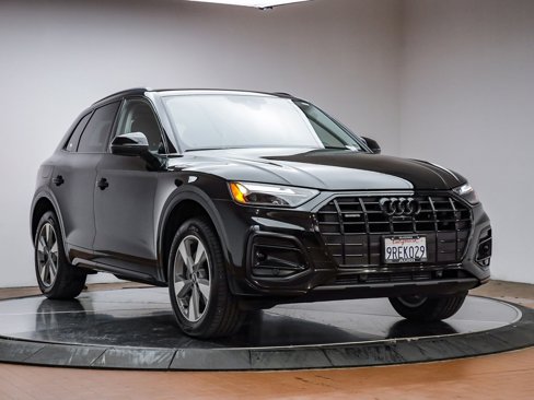 Certified 2024 Audi Q5 2.0T Premium Plus image 3
