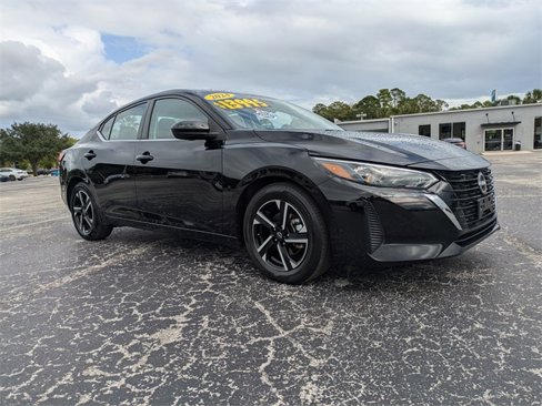 Used 2024 Nissan Sentra SV image 2