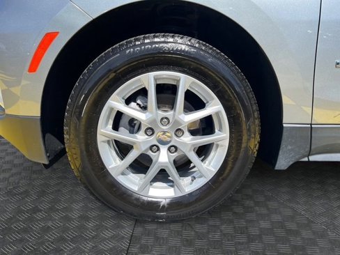 Used 2023 Chevrolet Equinox LT image 9