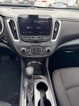 Used 2022 Chevrolet Malibu LT image 11