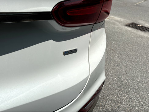 Used 2020 Hyundai Santa Fe Limited image 29