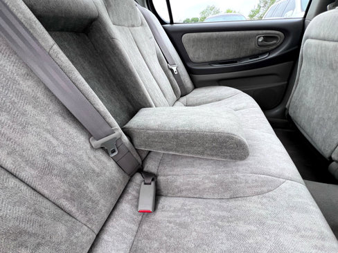 Used 2000 Nissan Maxima SE image 36