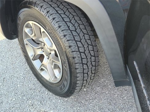 Certified 2020 Jeep Cherokee Trailhawk w/ Comfort/Convenience Group image 32