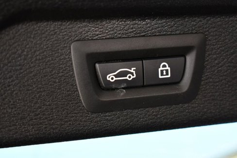 Used 2016 BMW X5 xDrive40e image 17