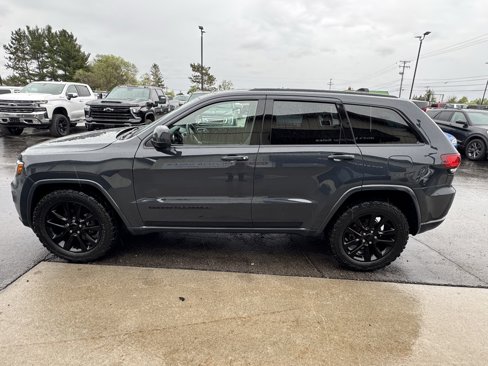 Used 2018 Jeep Grand Cherokee Altitude image 6