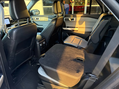Used 2021 Ford Explorer XLT w/ Equipment Group 202A image 16