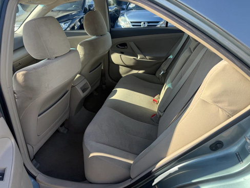 Used 2010 Toyota Camry LE image 22