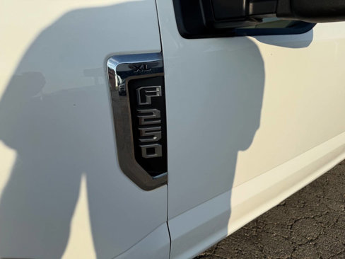 Used 2022 Ford F250 XL w/ Power Equipment Group image 14