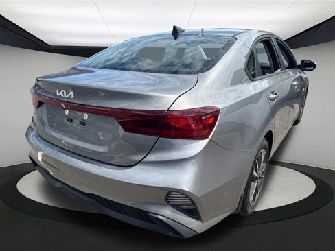 Used 2023 Kia Forte LXS w/ LXS Technology Package image 7