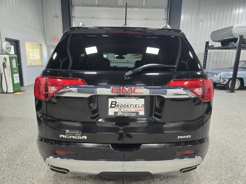 Used 2017 GMC Acadia Denali image 4