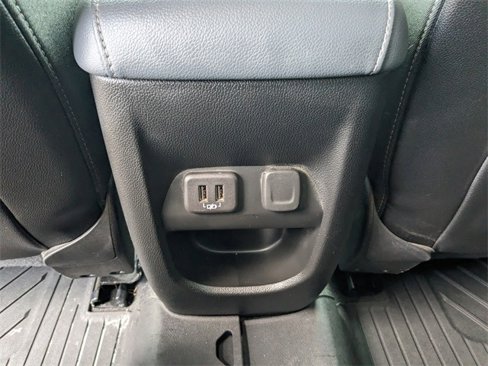 Used 2022 Chevrolet Colorado Z71 w/ Z71 Midnight Edition image 14