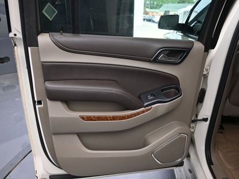 Used 2015 Chevrolet Suburban LTZ image 17