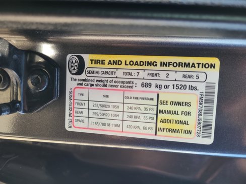 Used 2018 Ford Explorer XLT w/ Equipment Group 202A image 29