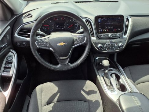 Used 2024 Chevrolet Malibu LT image 9