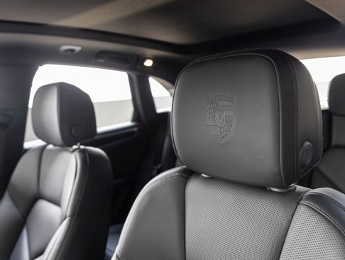 Certified 2024 Porsche Macan image 23