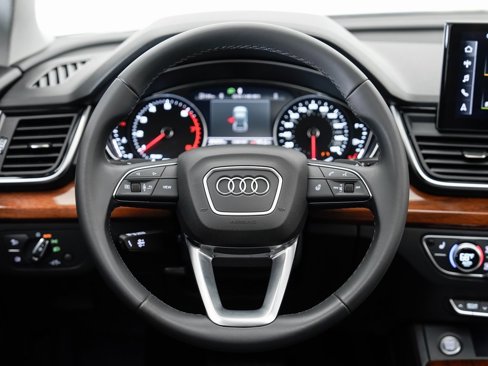 Used 2022 Audi Q5 2.0T Premium image 11