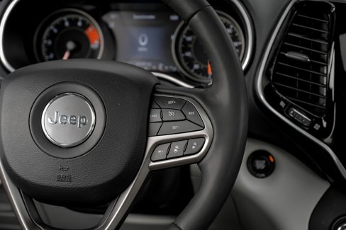 Used 2021 Jeep Cherokee Limited image 28