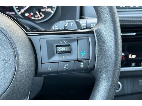 Used 2022 Nissan Rogue SV image 36