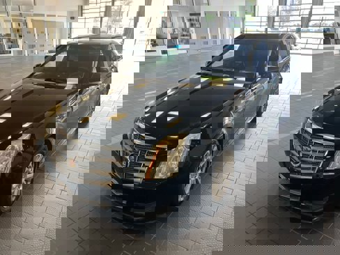 Used 2010 Cadillac CTS Luxury image 1