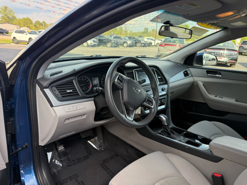 Used 2018 Hyundai Sonata SE image 12