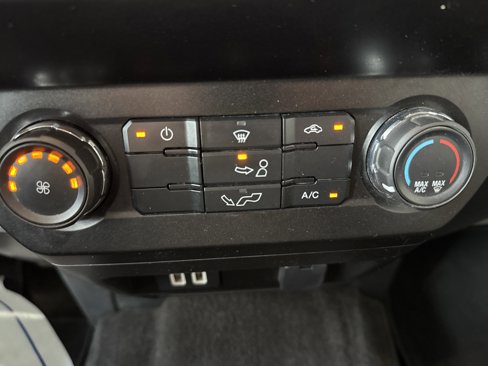 Used 2020 Ford F150 XLT image 24