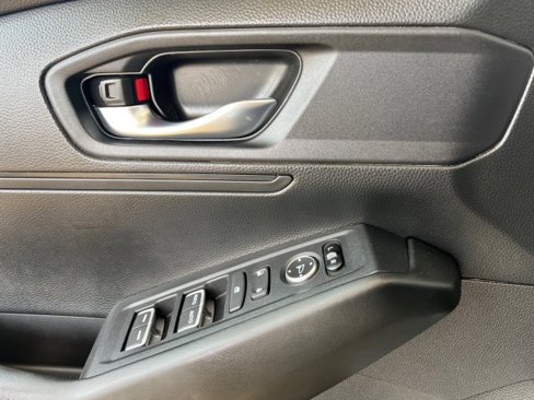 Used 2023 Honda Accord LX image 28