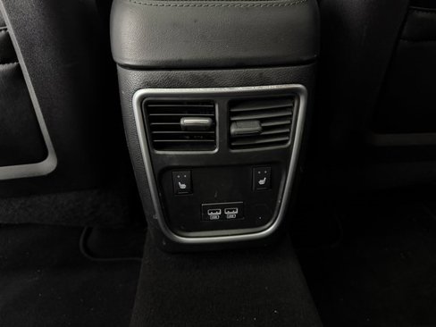 Used 2019 Chrysler 300 Limited image 31
