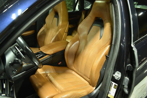 Used 2015 BMW X6 M image 15