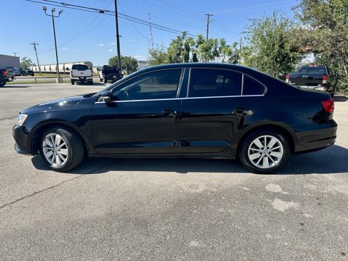 Used 2015 Volkswagen Jetta SE image 2