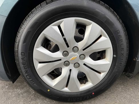 Used 2012 Chevrolet Cruze LS w/ Connectivity Package image 9